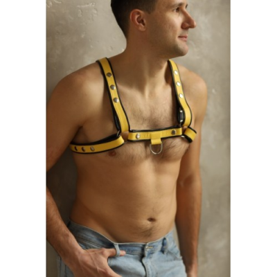 Мужская двусторонняя БДСМ сбруя Black-Yellow с кольцом и заклепками