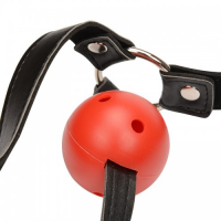 Красный кляп-шар с поводком на цепи