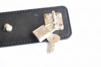 Черный ошейник с поводком на замочке