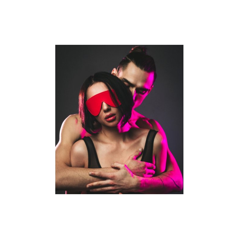 Маска Party Hard Shy Red