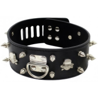 Широкий черный ошейник с шипами