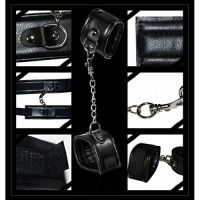 Набор для ролевых игр Deluxe Bondage Kit (маска, наручники, тиклер, мини-вибратор)