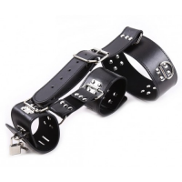 Бондаж для фиксации с наручниками и ошейником