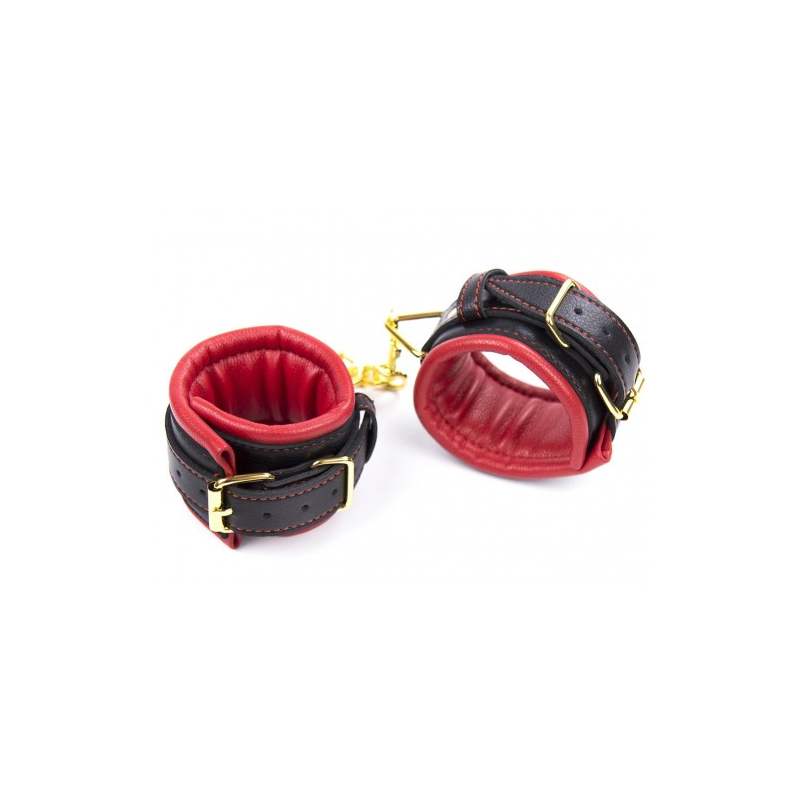 Черно-красные кожаные наручники с золотистой цепочкой
