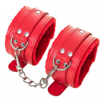 Красные наручники с мехом