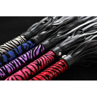 Мягкая пурпурно-черная плеть Zebra