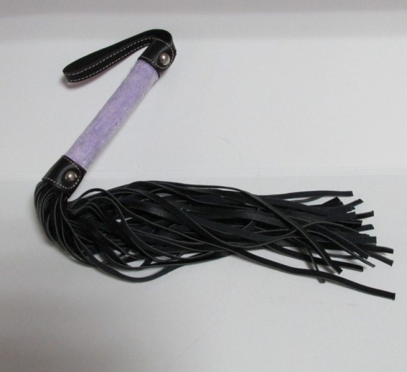 Плеть с замшевой ручкой