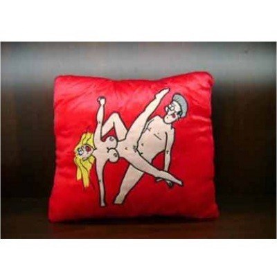 Красная подушка декоративная МонАми